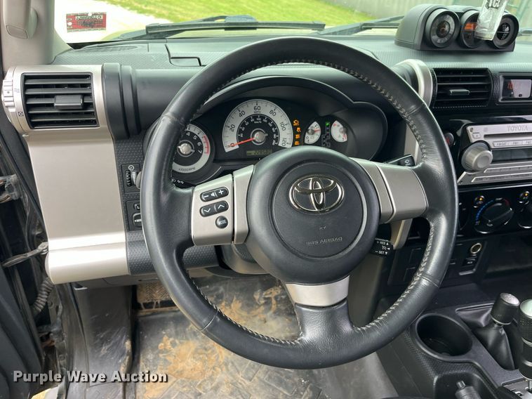 image for item DP2054 2007 Toyota FJ Cruiser  SUV