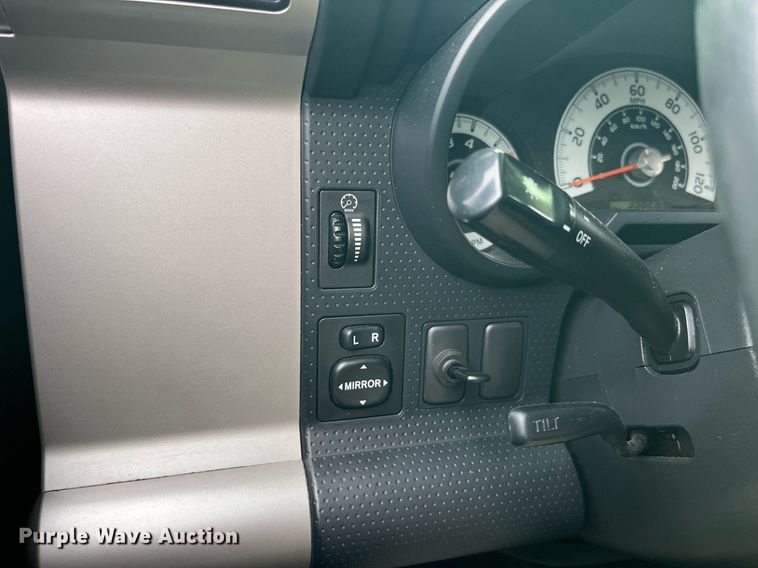 image for item DP2054 2007 Toyota FJ Cruiser  SUV