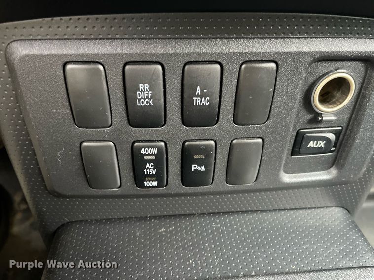 image for item DP2054 2007 Toyota FJ Cruiser  SUV