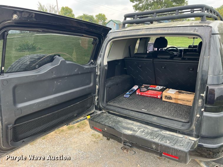 image for item DP2054 2007 Toyota FJ Cruiser  SUV