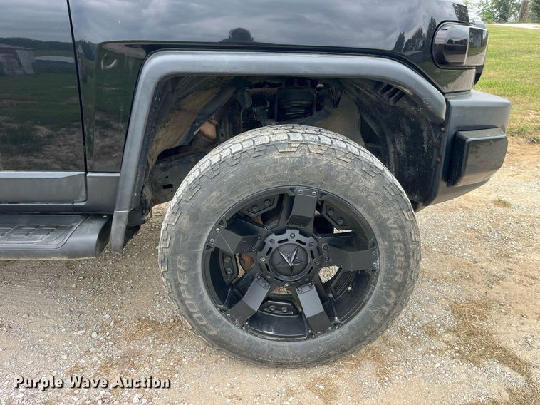 image for item DP2054 2007 Toyota FJ Cruiser  SUV