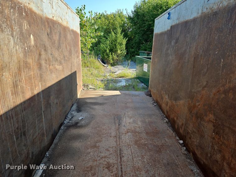 image for item DP2344 Roll-off dumpster