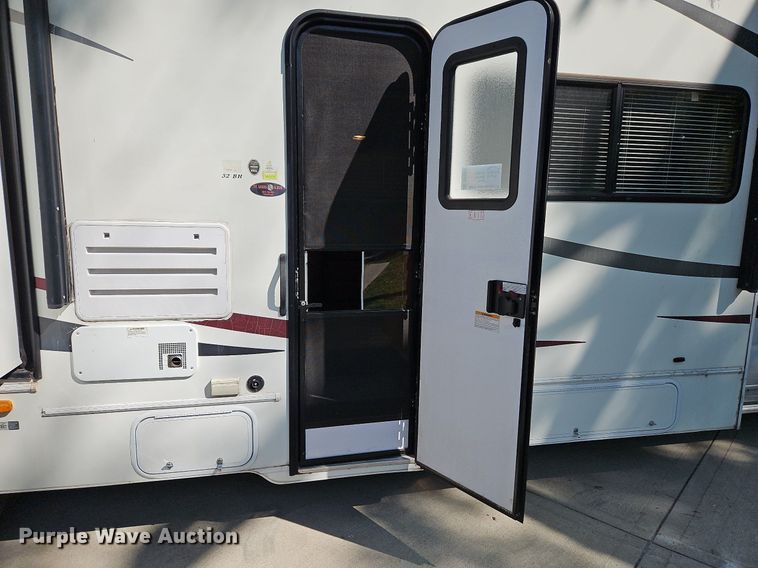 image for item DP2372 2012 Coachman Freelander 32BH  RV