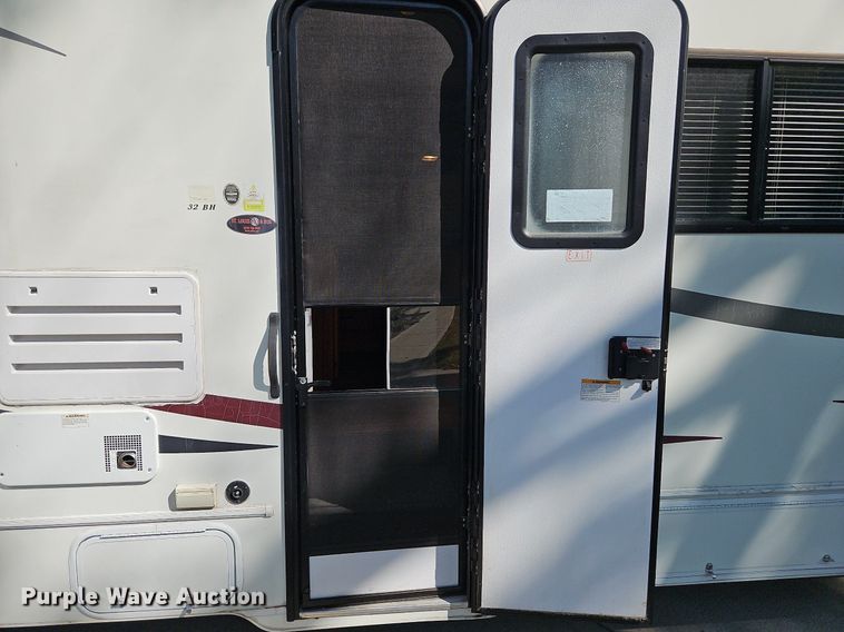 image for item DP2372 2012 Coachman Freelander 32BH  RV