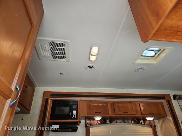 image for item DP2372 2012 Coachman Freelander 32BH  RV