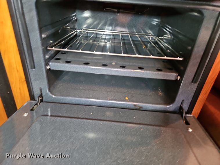 image for item DP2372 2012 Coachman Freelander 32BH  RV