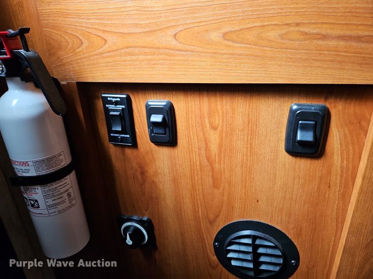 image for item DP2372 2012 Coachman Freelander 32BH  RV