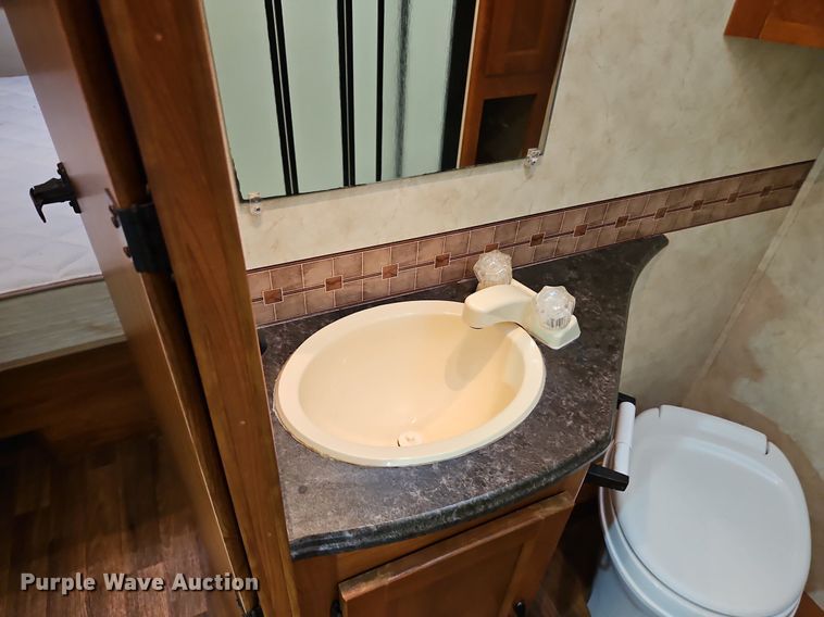 image for item DP2372 2012 Coachman Freelander 32BH  RV