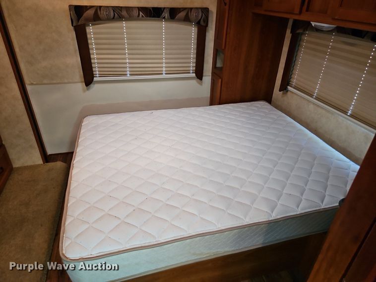 image for item DP2372 2012 Coachman Freelander 32BH  RV