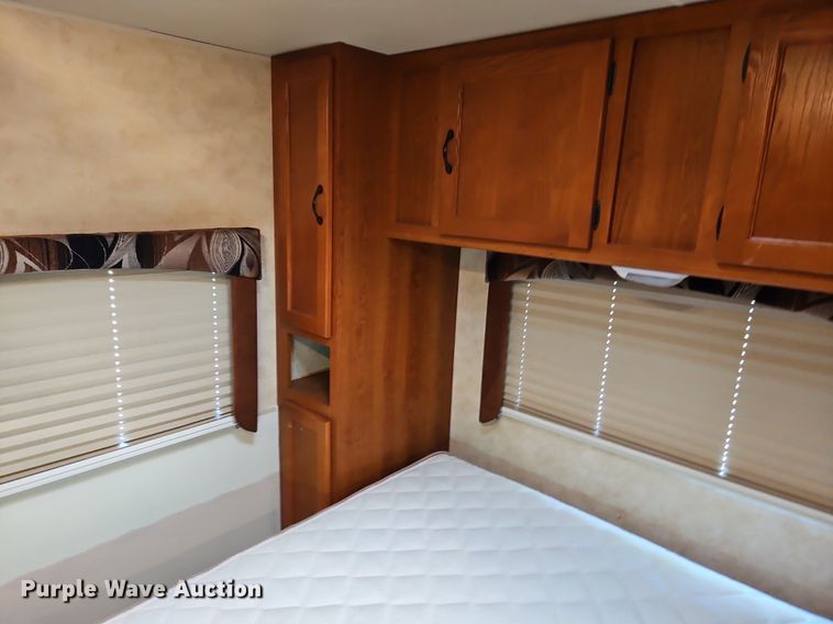 image for item DP2372 2012 Coachman Freelander 32BH  RV