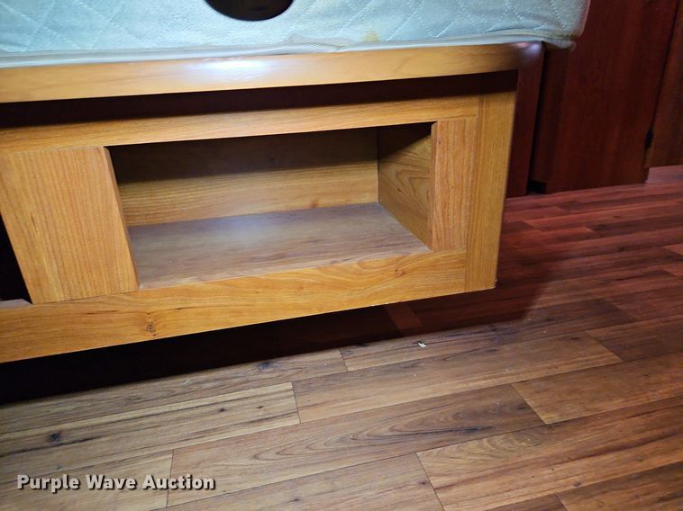 image for item DP2372 2012 Coachman Freelander 32BH  RV