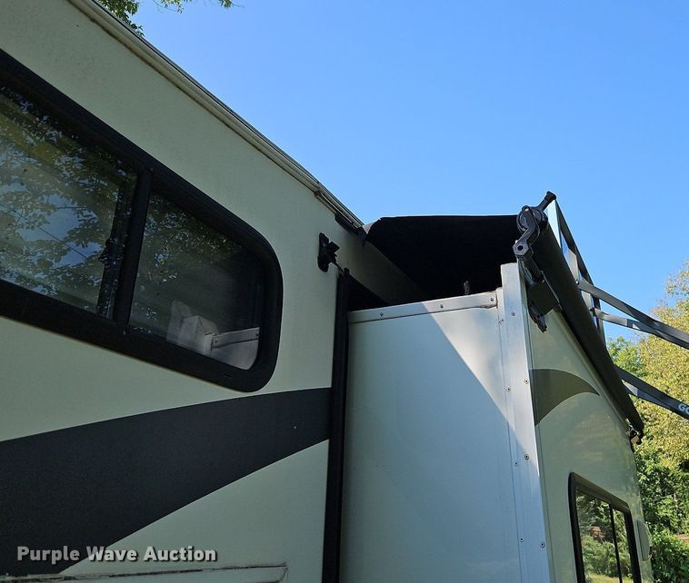 image for item DP2372 2012 Coachman Freelander 32BH  RV