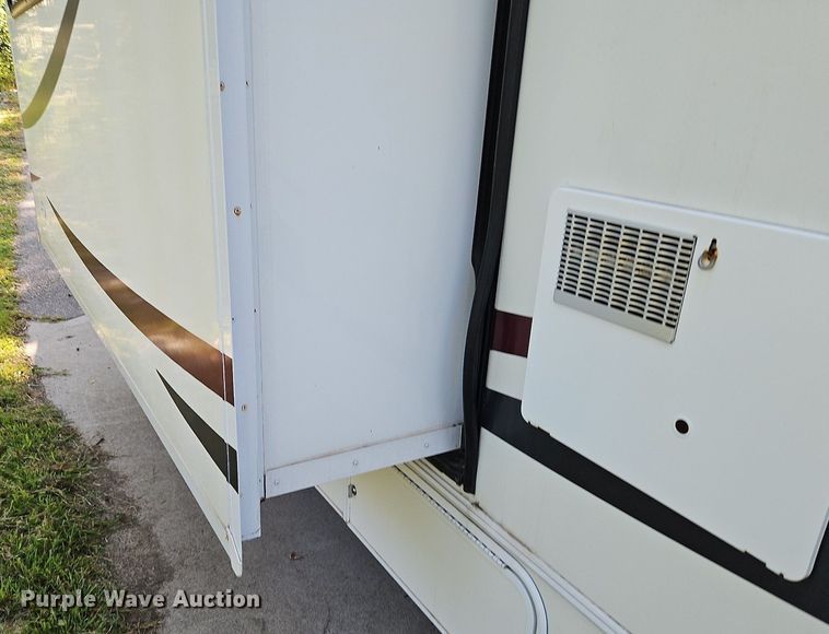 image for item DP2372 2012 Coachman Freelander 32BH  RV