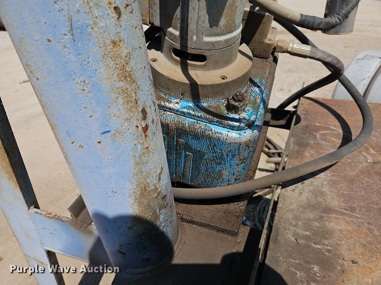 image for item DP2376 Owatonna Y-26  hydraulic press