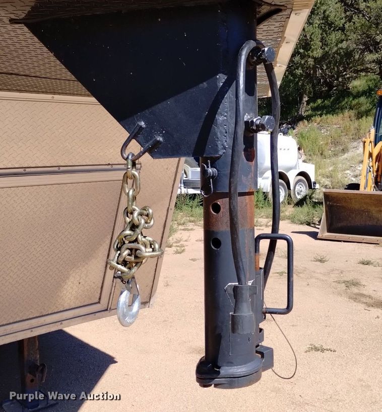 image for item DP3405 2019 Anvil AT86X32GNTA5  enclosed cargo trailer