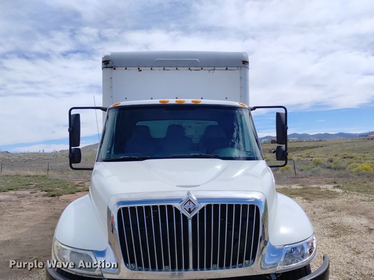 image for item DP3408 2006 International 4300  box truck