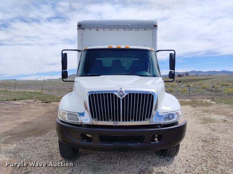image for item DP3408 2006 International 4300  box truck