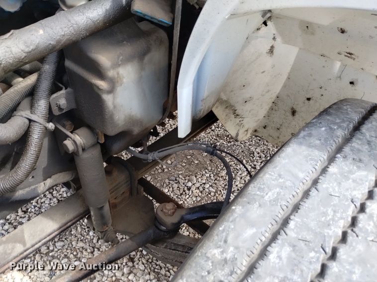 image for item DP3408 2006 International 4300  box truck