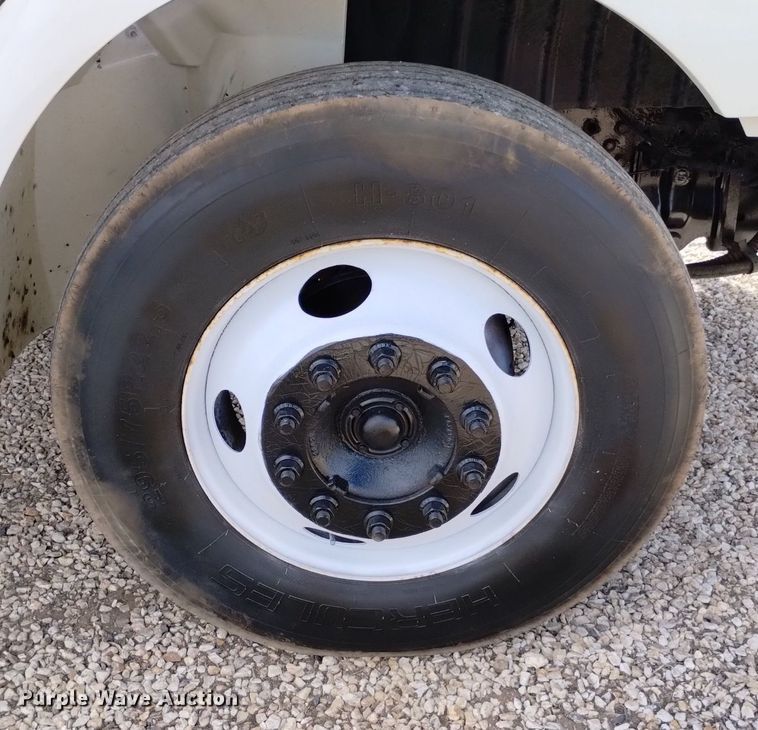 image for item DP3408 2006 International 4300  box truck