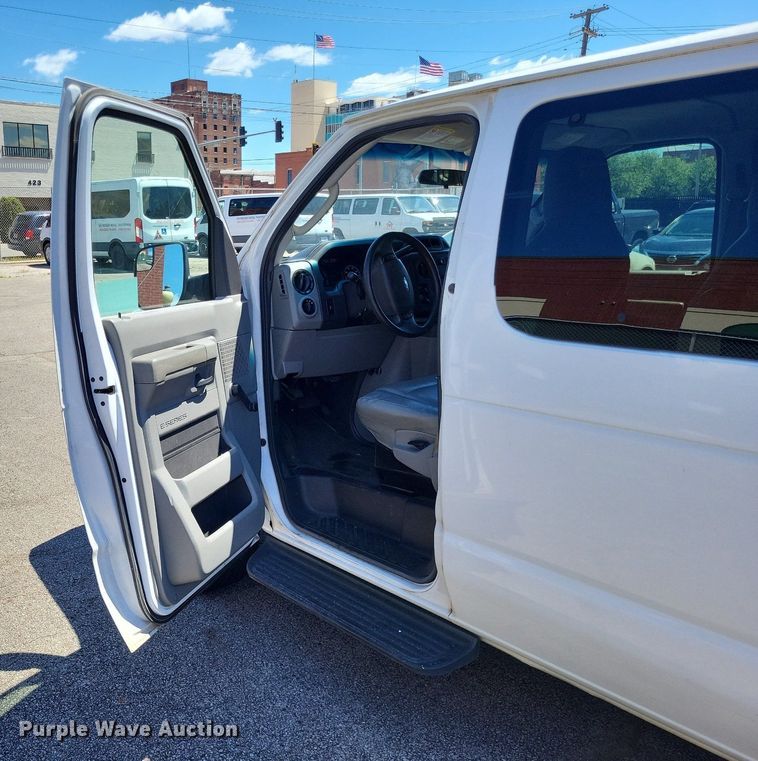 image for item DP5219 2014 Ford  E350 Super Duty  van