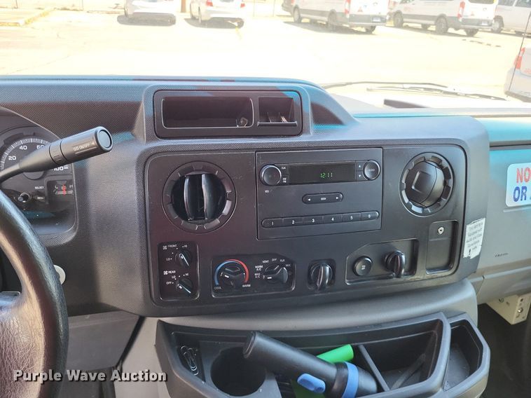 image for item DP5219 2014 Ford  E350 Super Duty  van