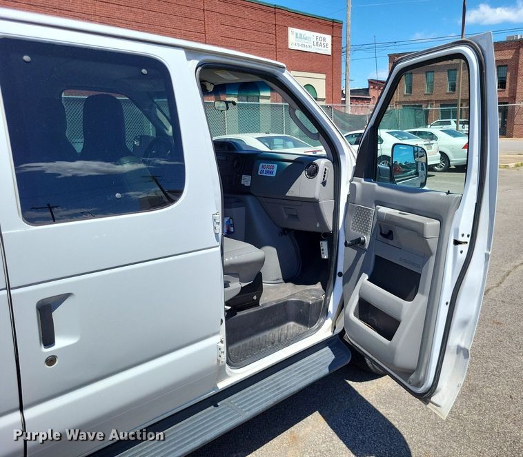 image for item DP5219 2014 Ford  E350 Super Duty  van