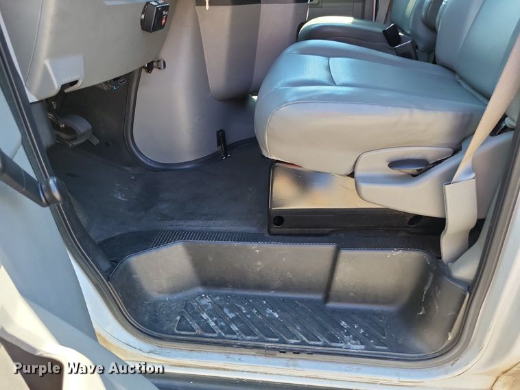 image for item DP5220 2014 Ford    E350 Super Duty van