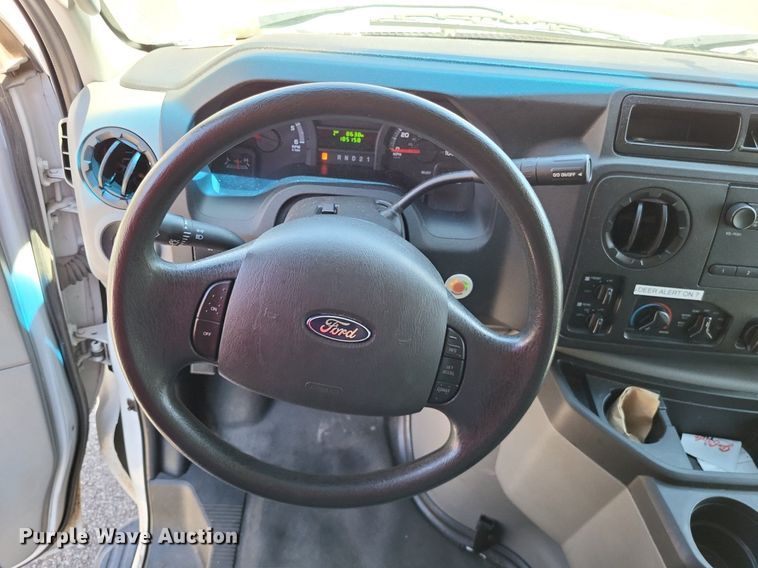 image for item DP5220 2014 Ford    E350 Super Duty van