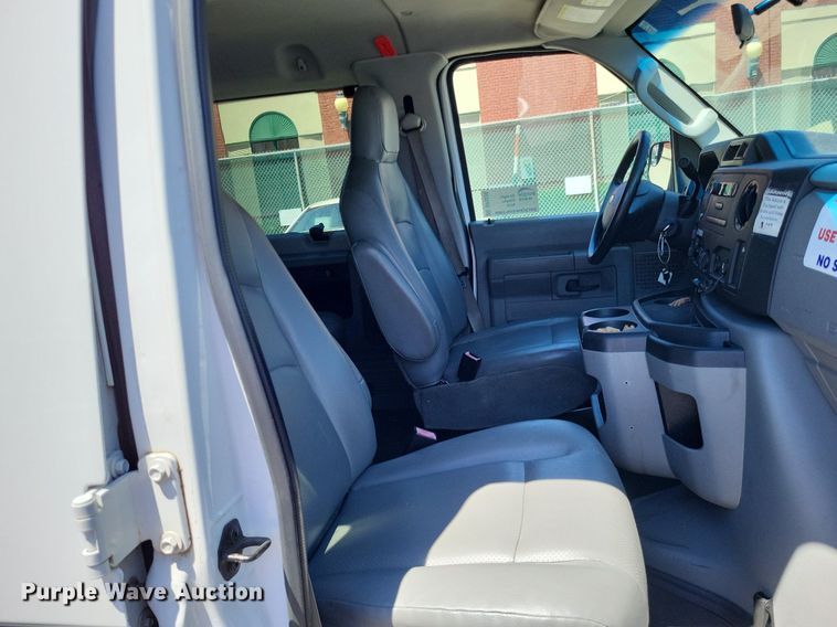 image for item DP5220 2014 Ford    E350 Super Duty van