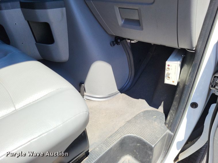 image for item DP5220 2014 Ford    E350 Super Duty van
