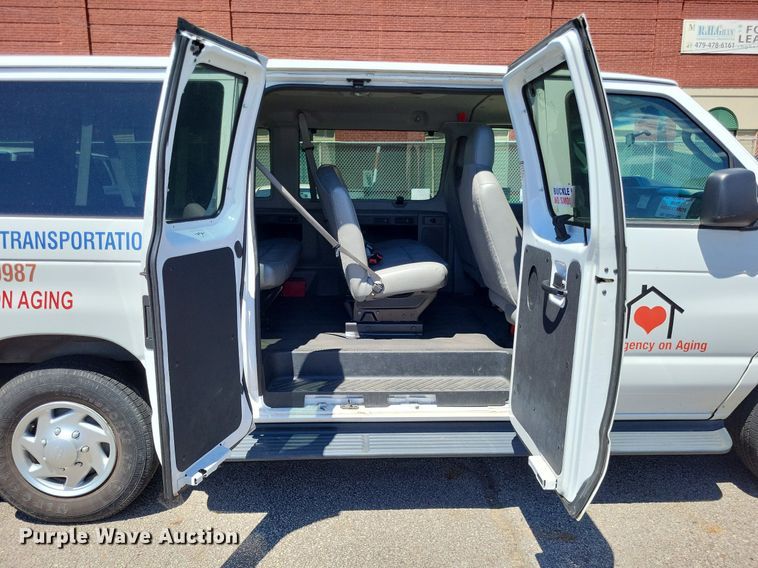 image for item DP5220 2014 Ford    E350 Super Duty van