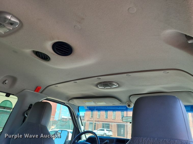 image for item DP5220 2014 Ford    E350 Super Duty van