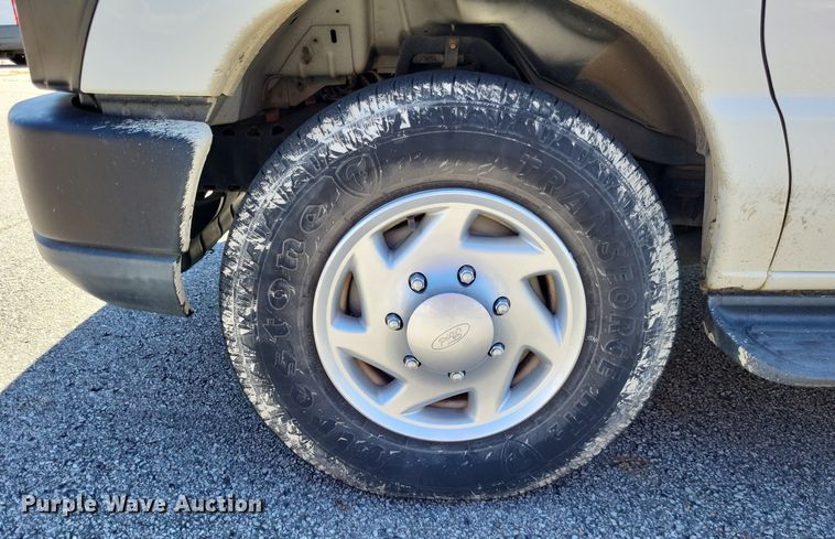 image for item DP5220 2014 Ford    E350 Super Duty van