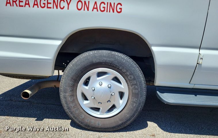 image for item DP5220 2014 Ford    E350 Super Duty van