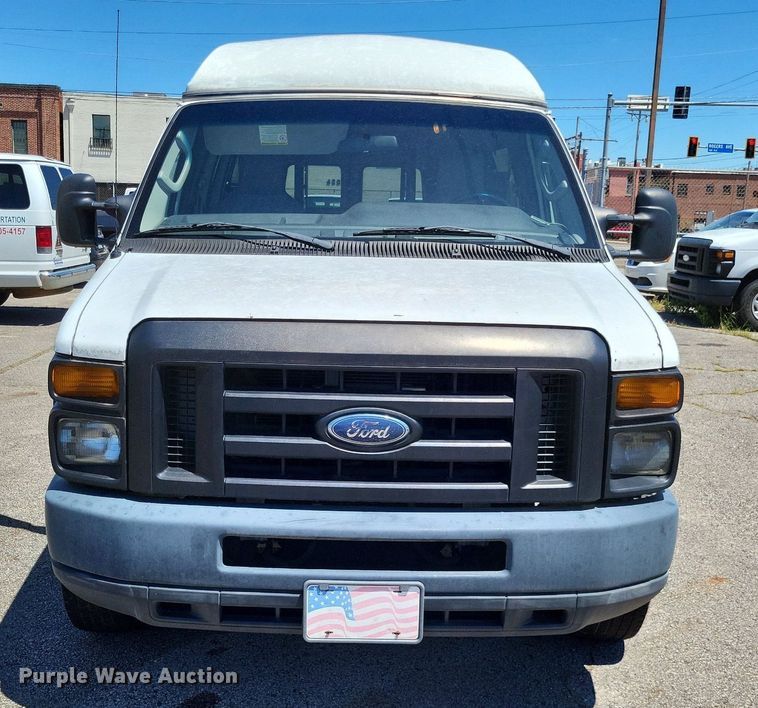 image for item DP5221 2012 Ford E350 Super Duty handicap accessible van