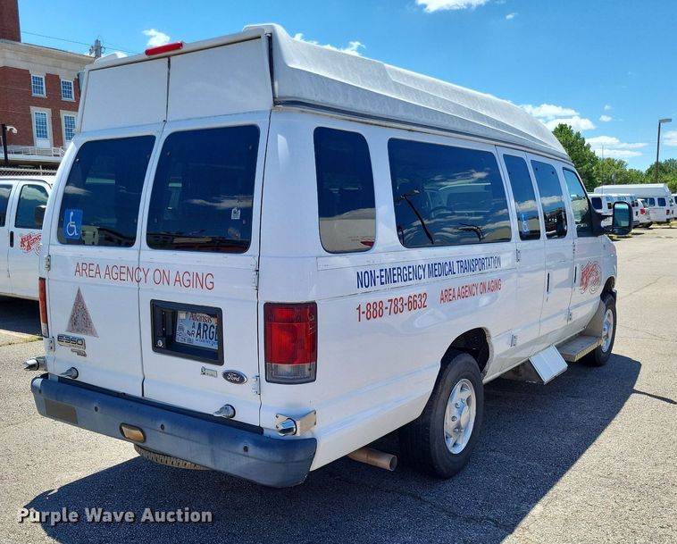 image for item DP5221 2012 Ford E350 Super Duty handicap accessible van