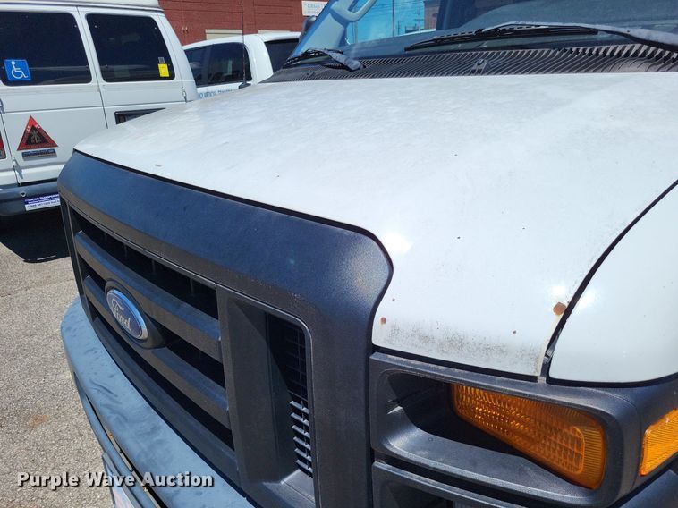 image for item DP5221 2012 Ford E350 Super Duty handicap accessible van