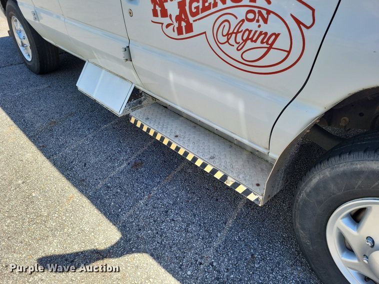 image for item DP5221 2012 Ford E350 Super Duty handicap accessible van