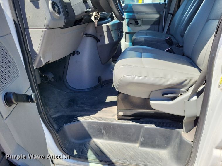 image for item DP5221 2012 Ford E350 Super Duty handicap accessible van