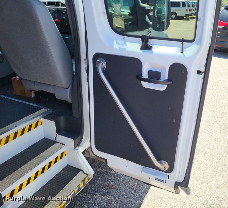 image for item DP5221 2012 Ford E350 Super Duty handicap accessible van