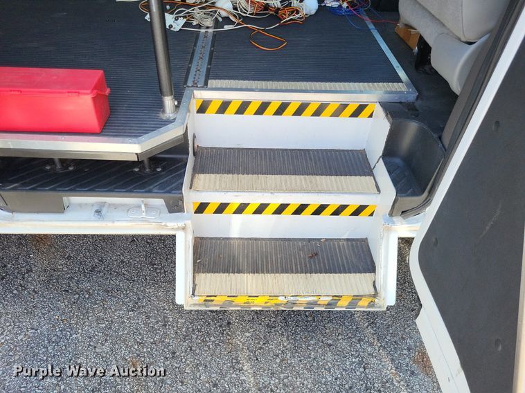image for item DP5221 2012 Ford E350 Super Duty handicap accessible van