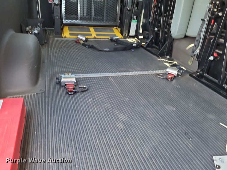 image for item DP5221 2012 Ford E350 Super Duty handicap accessible van