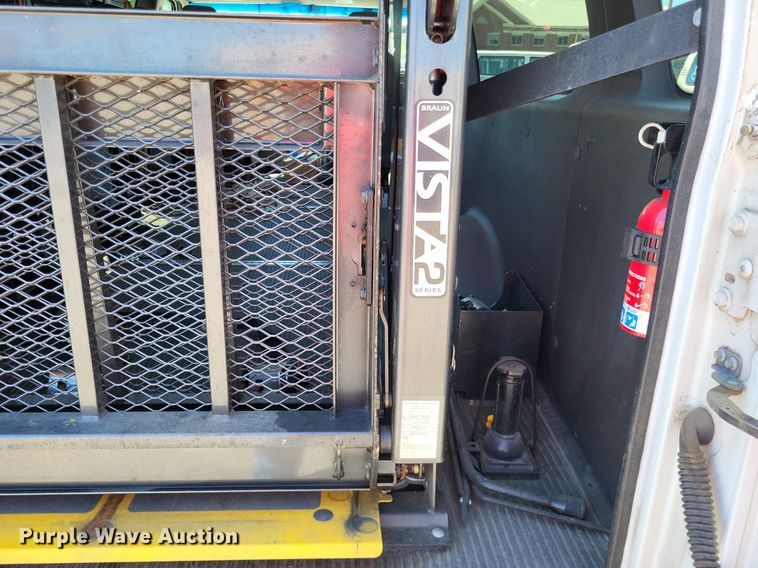 image for item DP5221 2012 Ford E350 Super Duty handicap accessible van