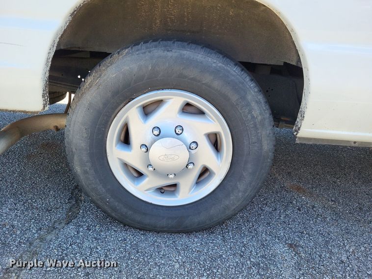 image for item DP5221 2012 Ford E350 Super Duty handicap accessible van