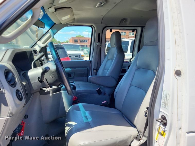 image for item DP5222 2014 Ford  E350 Super Duty van