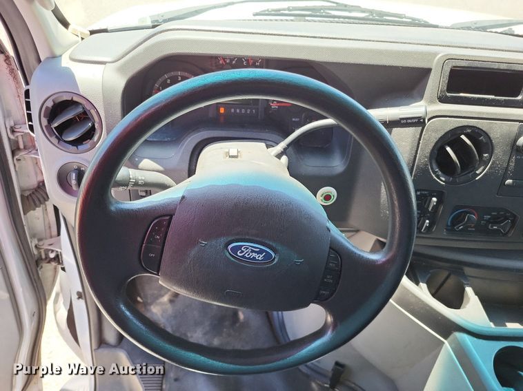 image for item DP5222 2014 Ford  E350 Super Duty van