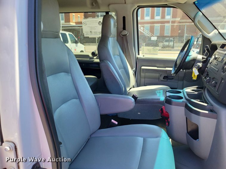 image for item DP5222 2014 Ford  E350 Super Duty van