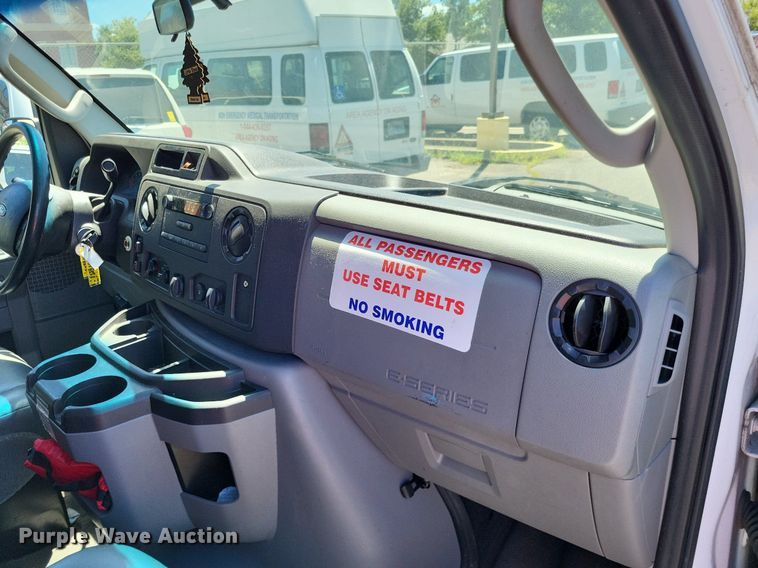 image for item DP5222 2014 Ford  E350 Super Duty van