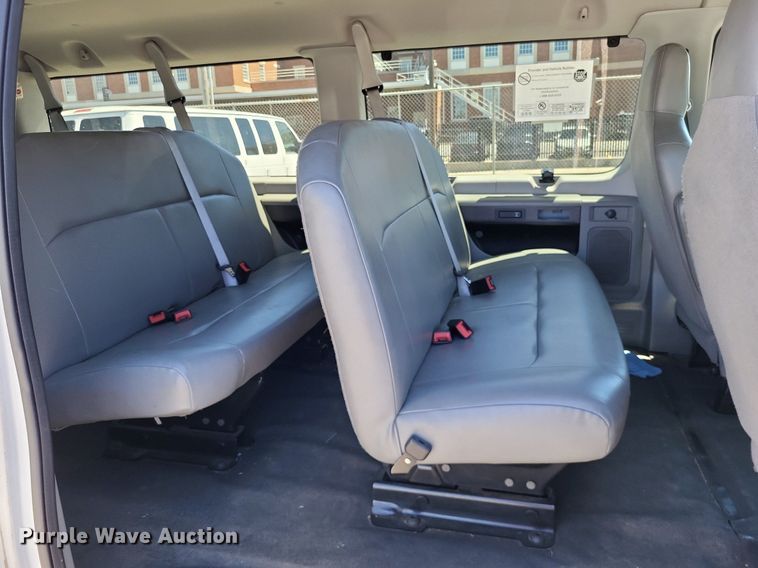 image for item DP5222 2014 Ford  E350 Super Duty van