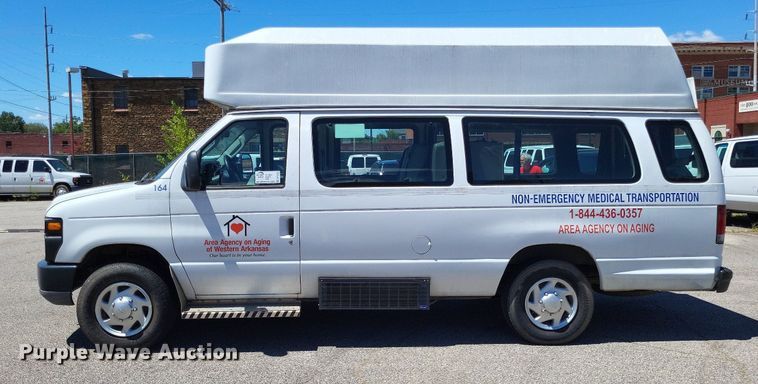 image for item DP5223 2011 Ford  E350 Super Duty  handicap accessible van